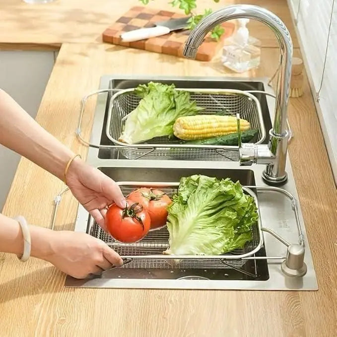 Steel mesh kitchen colander