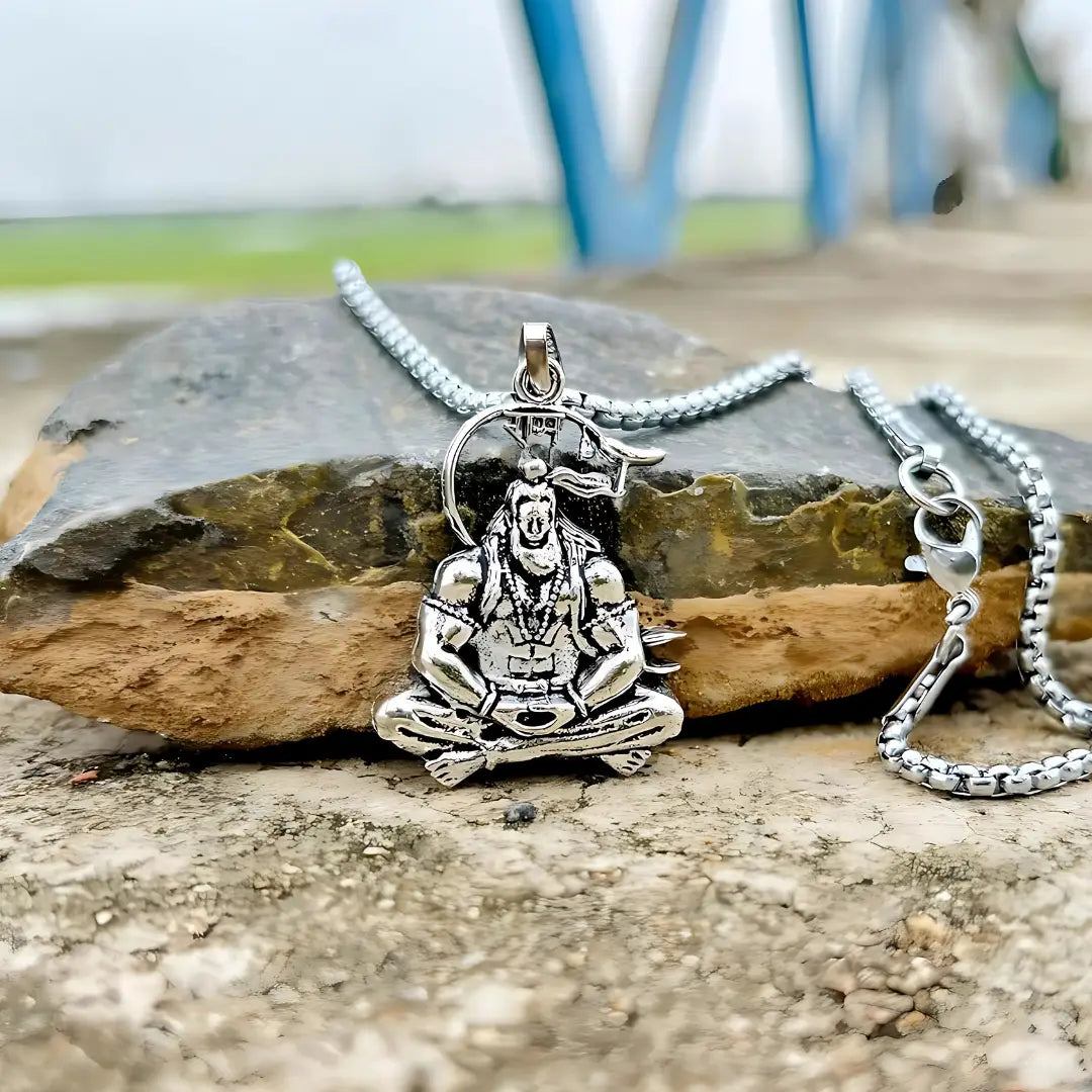 Hanuman silver locket with chain