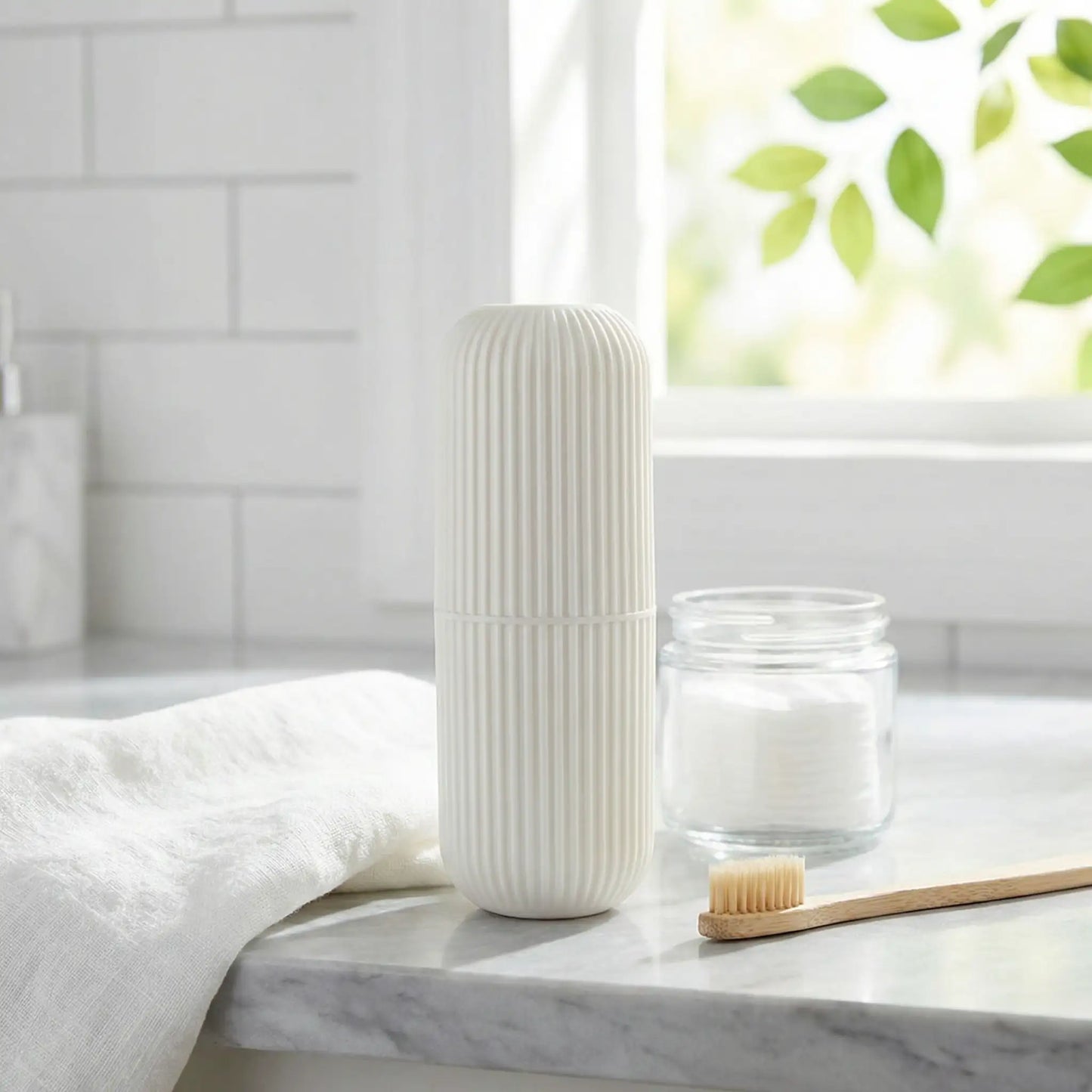 Portable Brush Storage Bottle (Pack of 1)