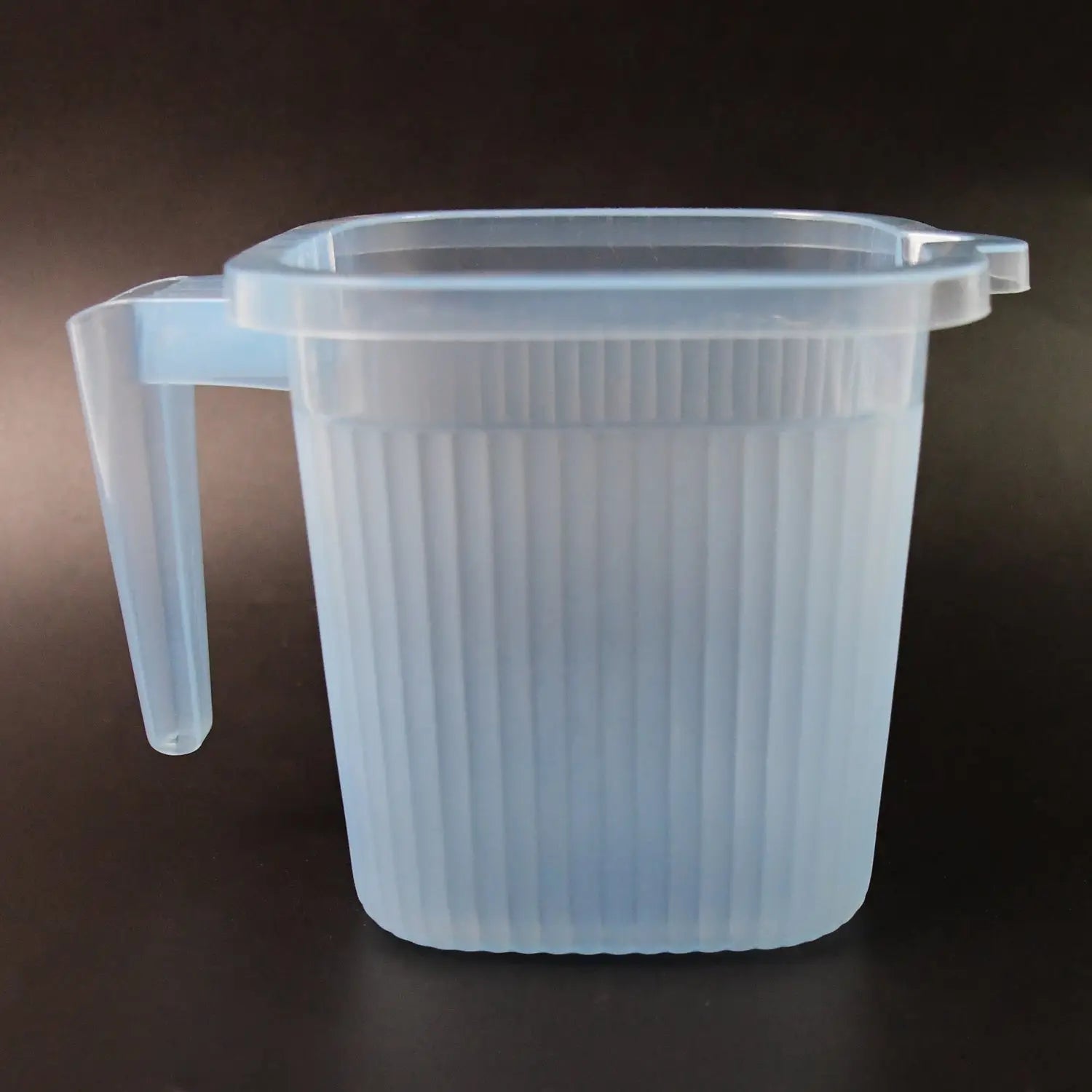 Transparent bath water mug