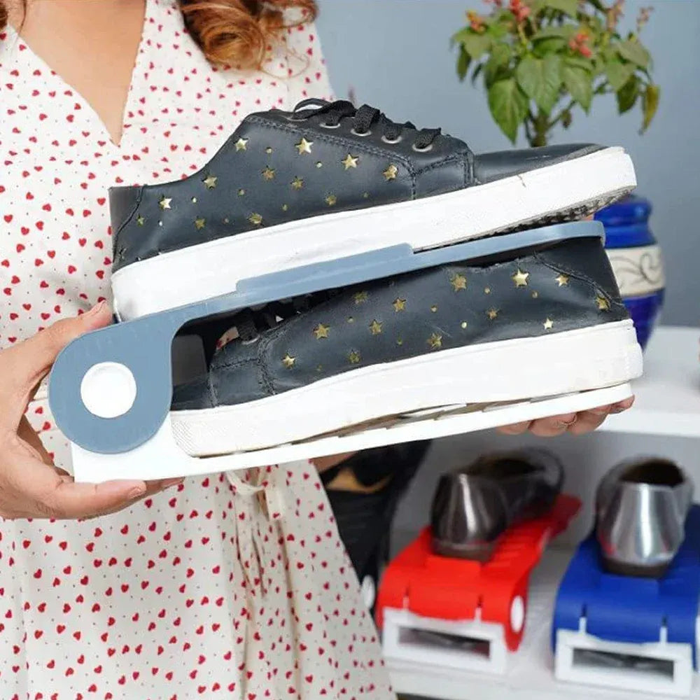 Adjustable plastic shoe organizer
