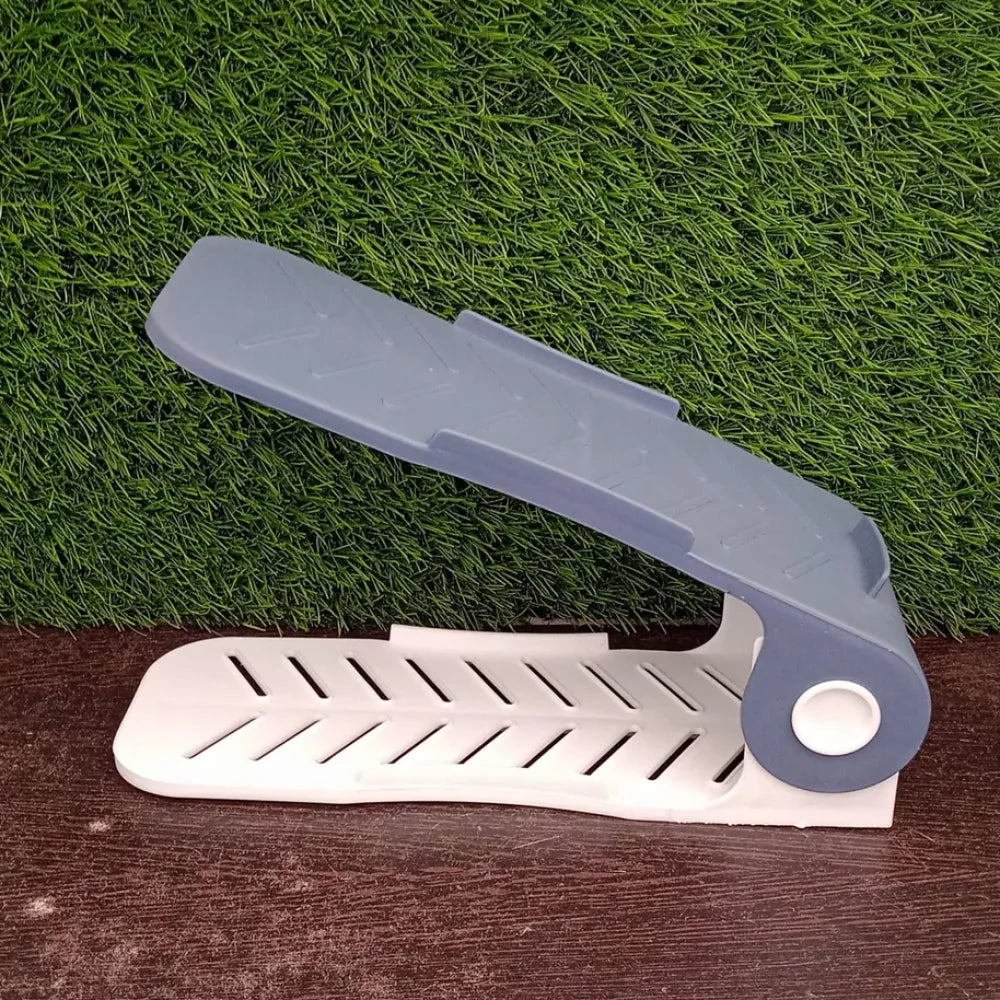 Adjustable plastic shoe organizer