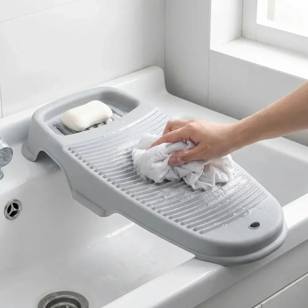 Anti-slip scrubbing washboard