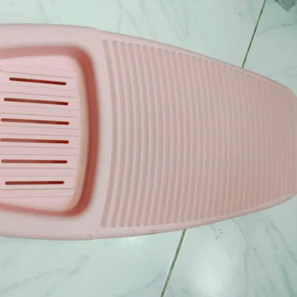 Anti-slip scrubbing washboard