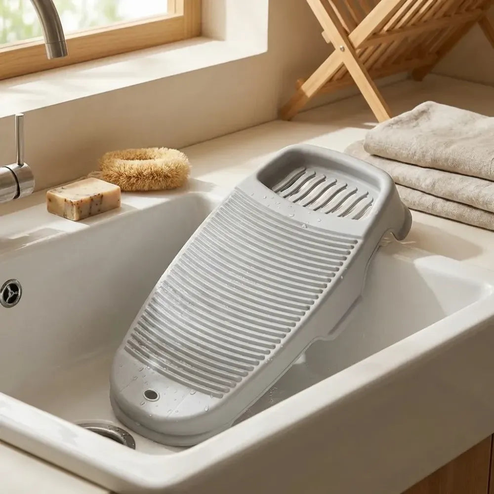 Anti-slip scrubbing washboard