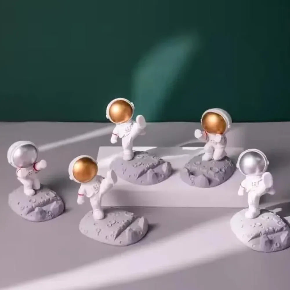 Astronaut phone stand