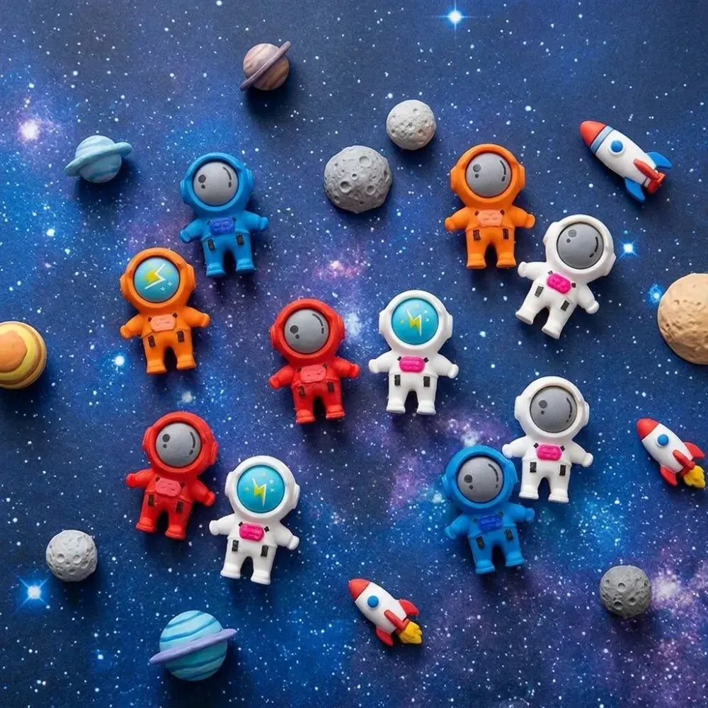 Astronaut-themed eraser set - office