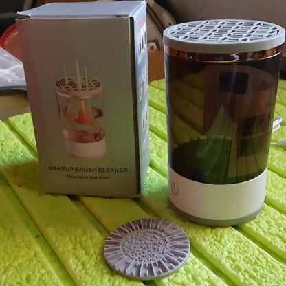 Auto makeup brush cleaner machine