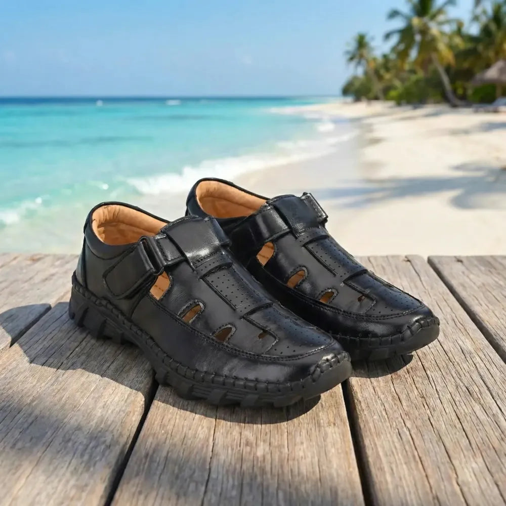 Black roman sandals for men - footwear