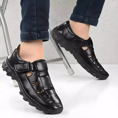 Black roman sandals for men - footwear