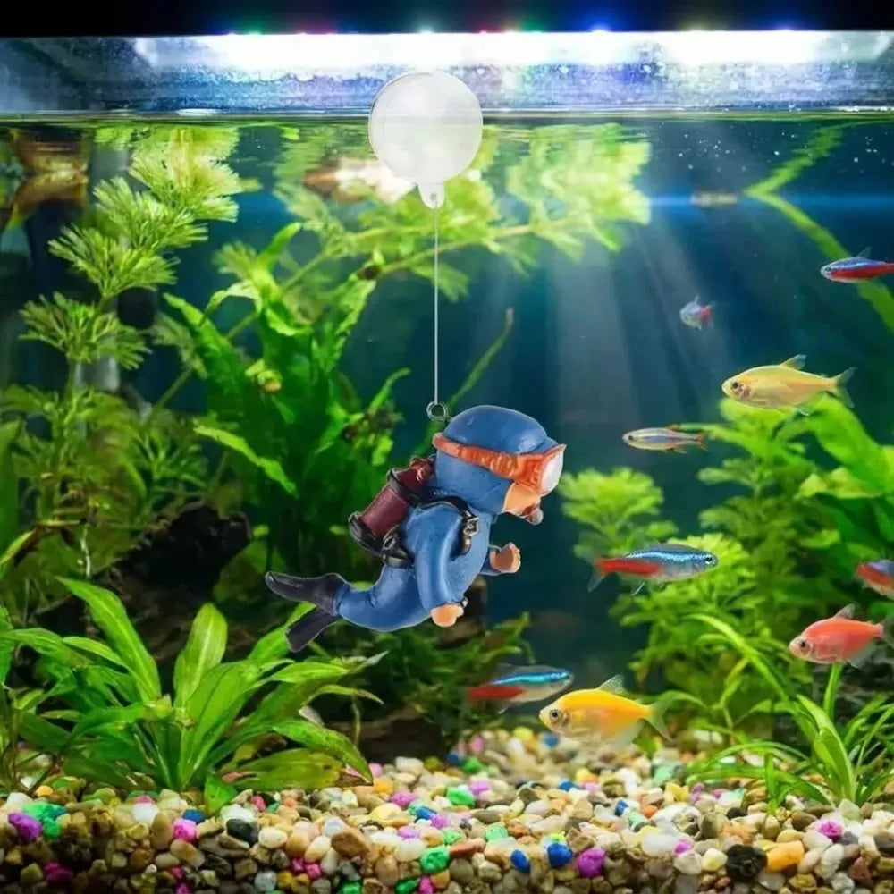 Cartoon diver aquarium decor – pack of 2
