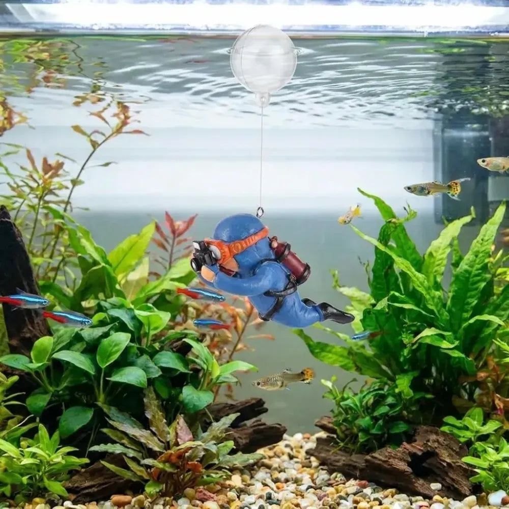 Cartoon diver aquarium decor – pack of 2