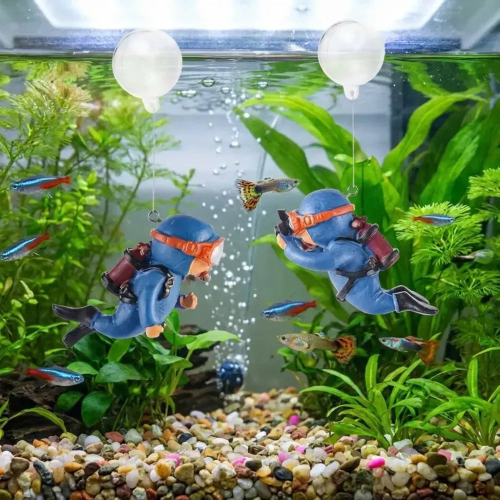Cartoon diver aquarium decor – pack of 2