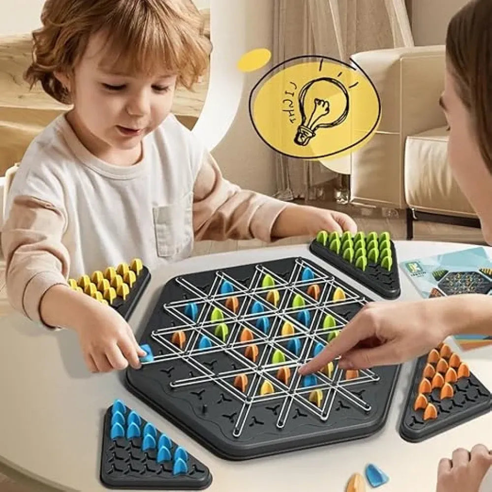 Chain triangle chess game