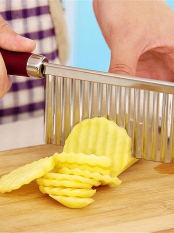 Crinkle-Cut Stainless Steel Knife
