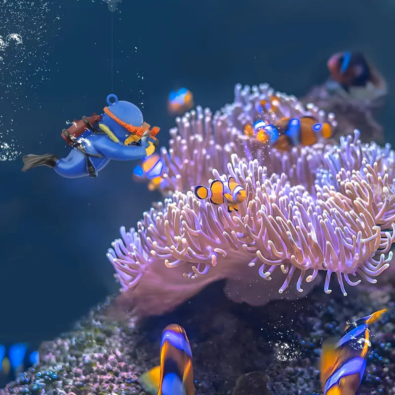 Cartoon diver aquarium decor – pack of 2