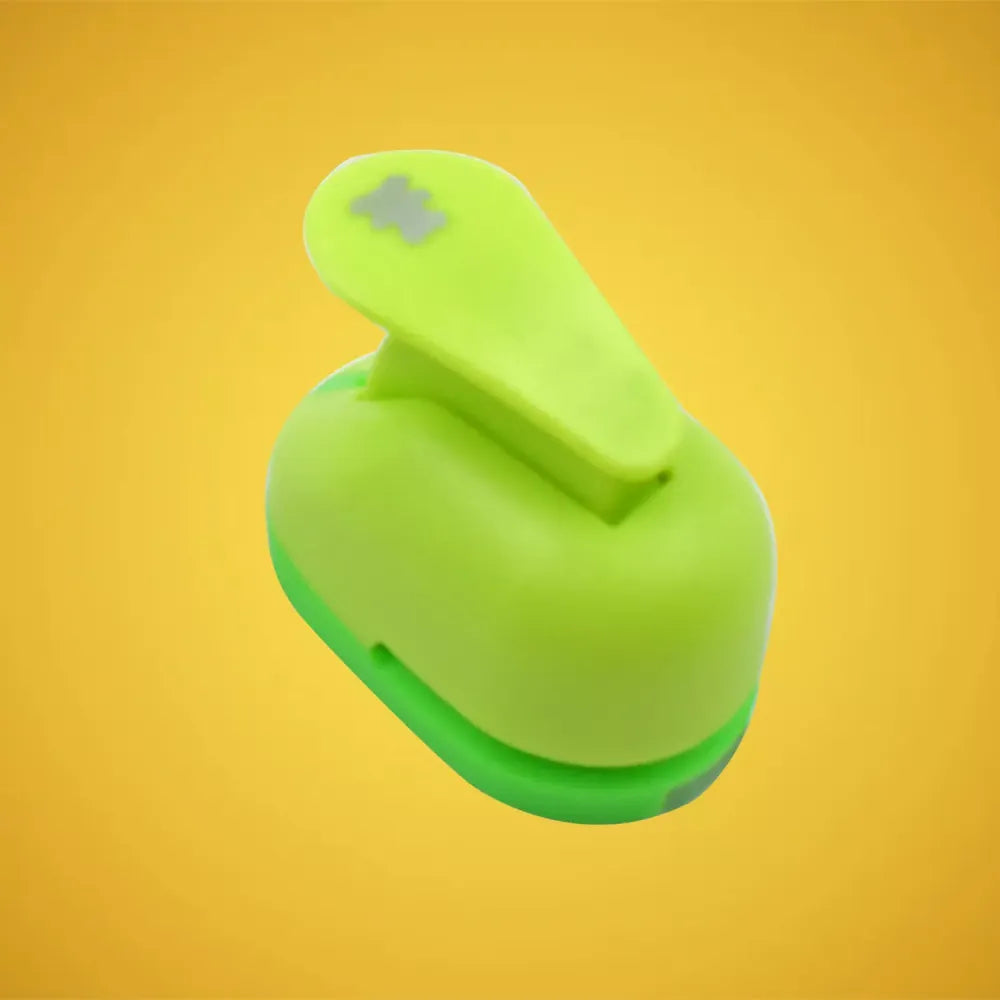 Decorative shape hole punch