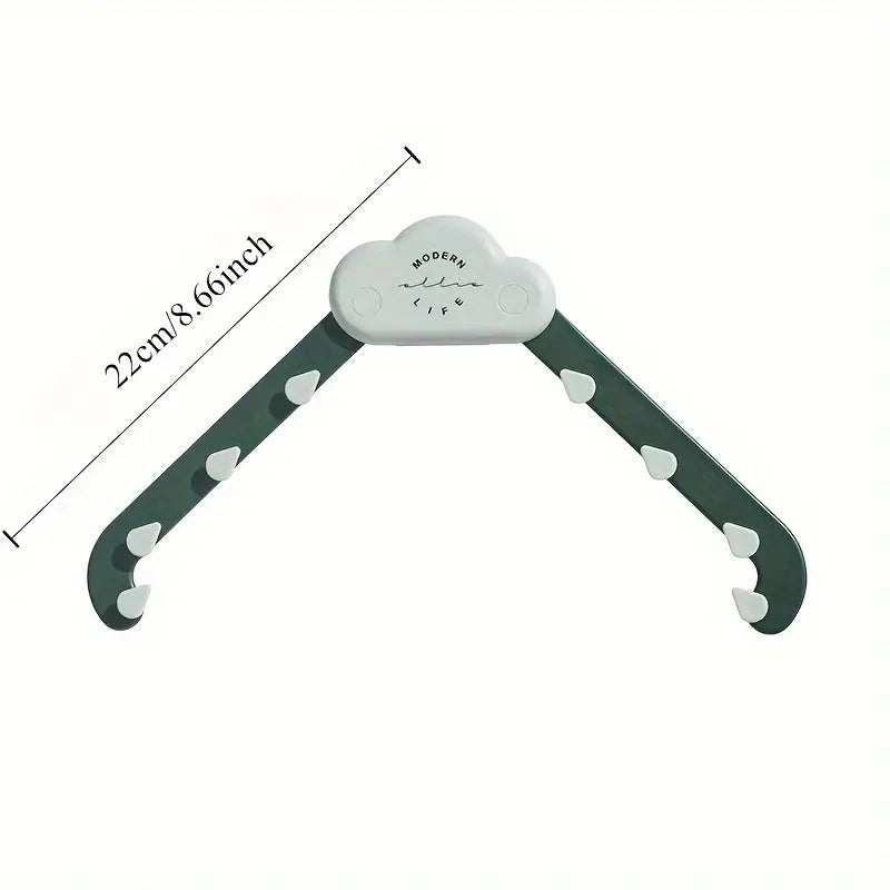 Triangle sink strainer