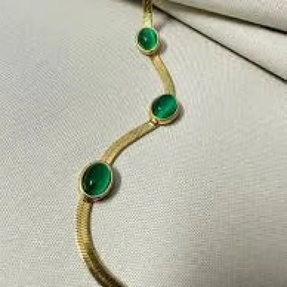 Elegant green crystal set