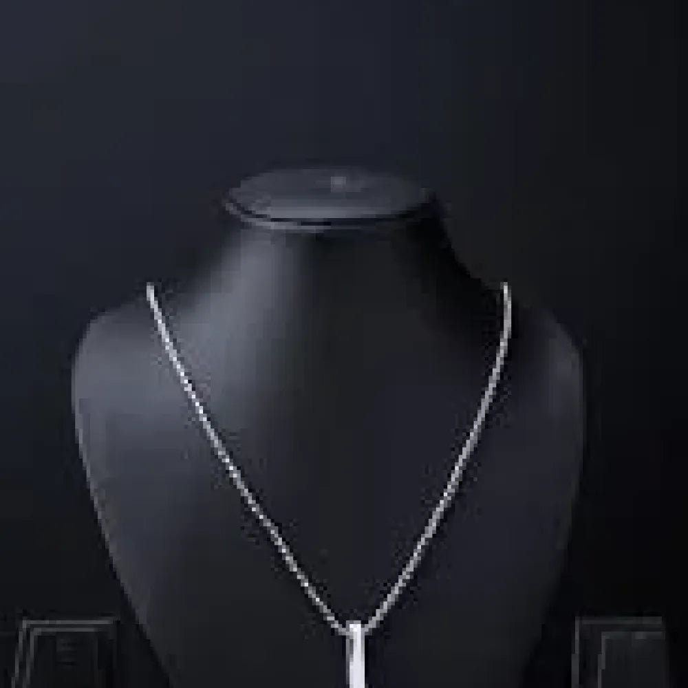 Elegant stainless steel locket necklace - bracelets