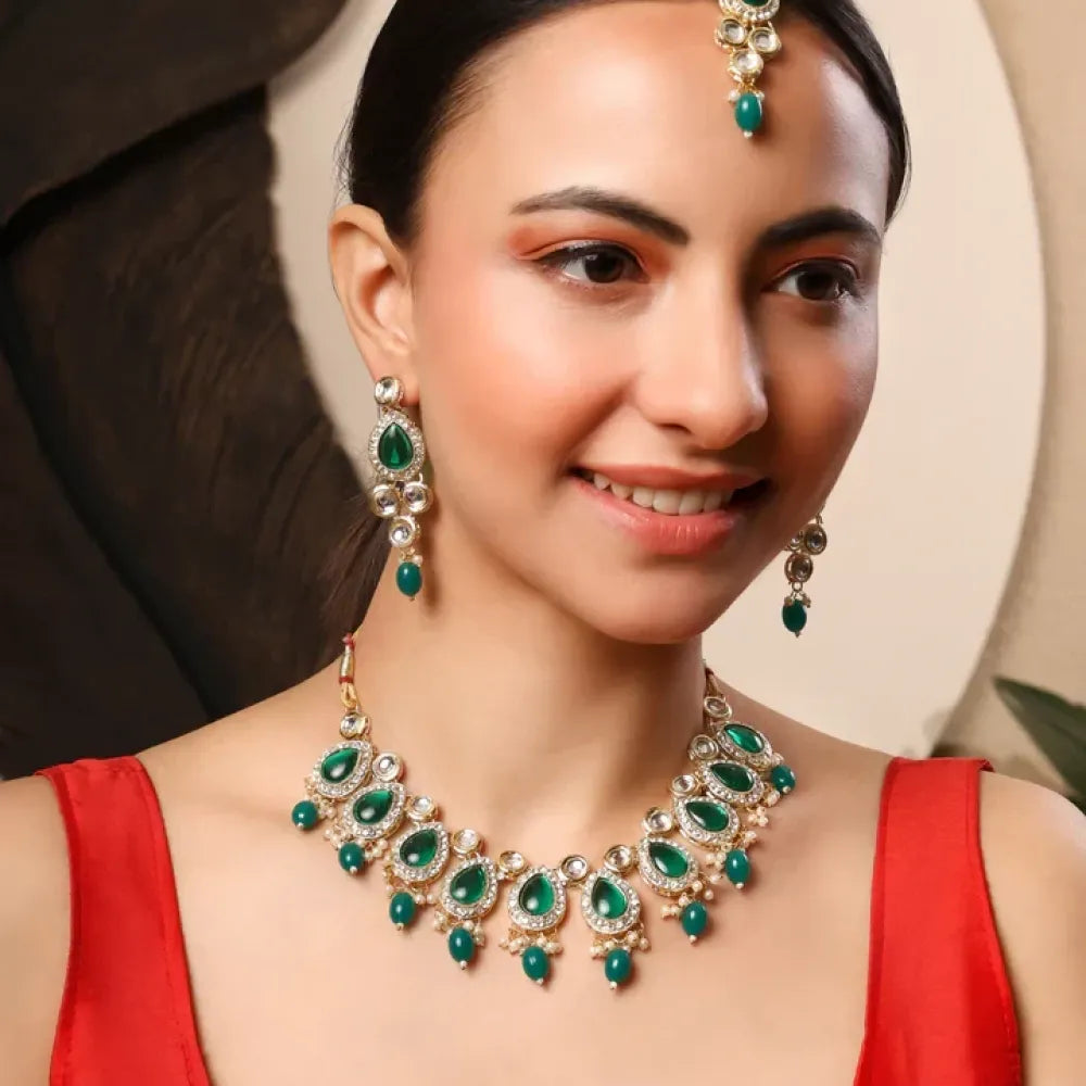 Emerald green kundan choker set - jeweller set