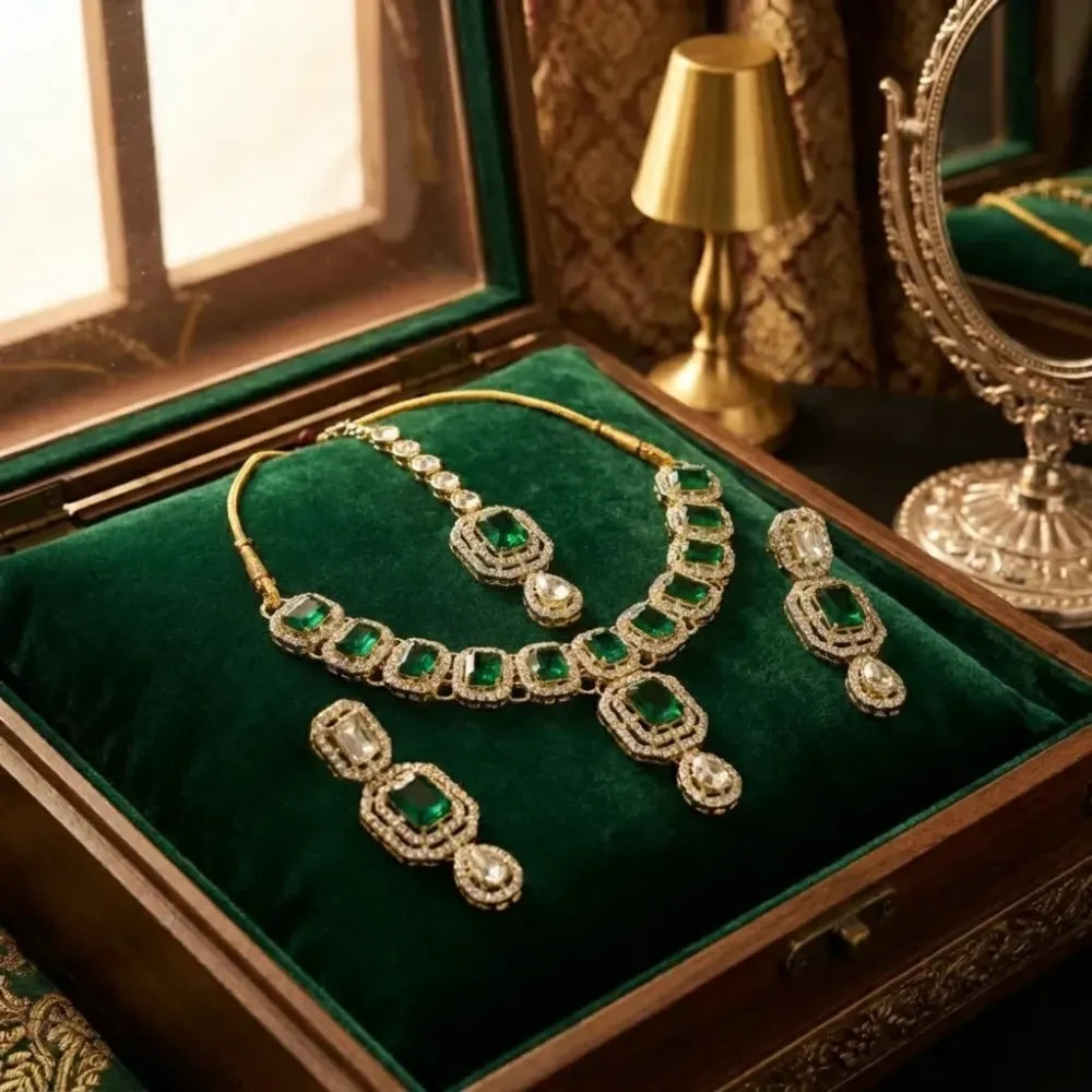 Emerald green kundan necklace set with maang tikka - jeweller set