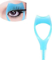 3-in-1 smudge-free lash tool