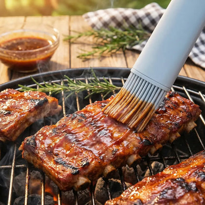Heat-resistant silicone basting brush - kitchen tool