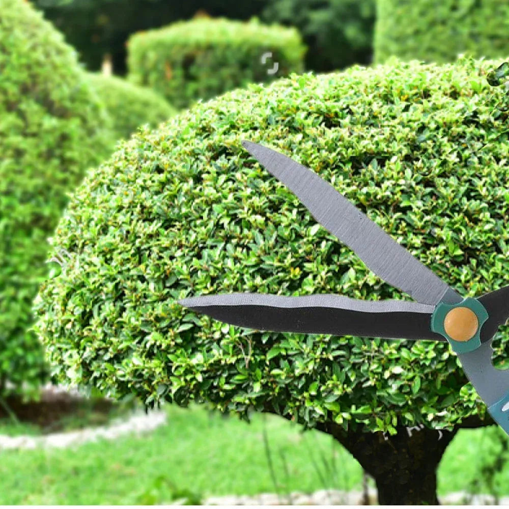 Heavy-duty garden scissors