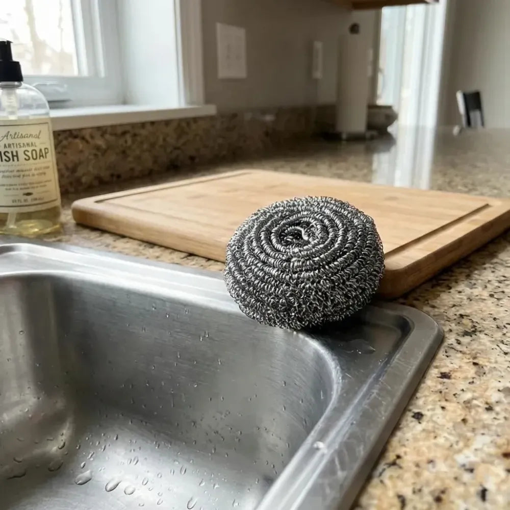 Heavy-duty steel scrubber - kitchen tool