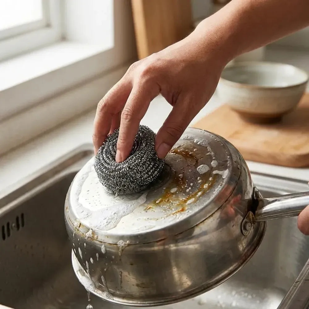 Heavy-duty steel scrubber - kitchen tool