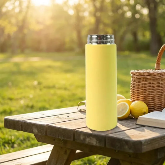 Insulated stainless steel bottle - kitchen tool