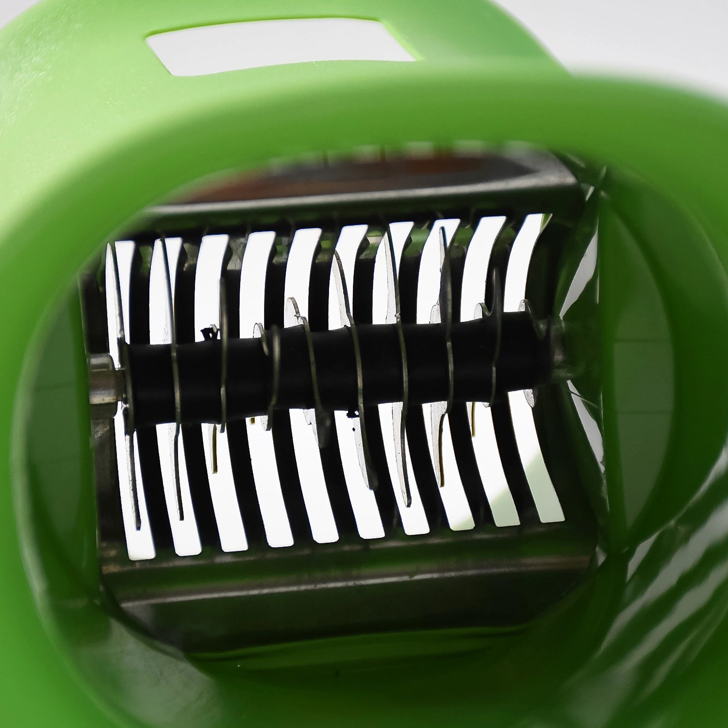 Manual chilly cutter grinder
