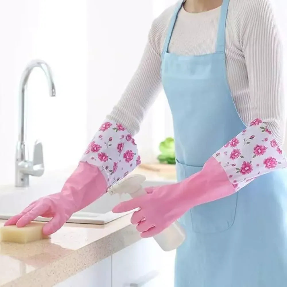 Lined cleaning gloves