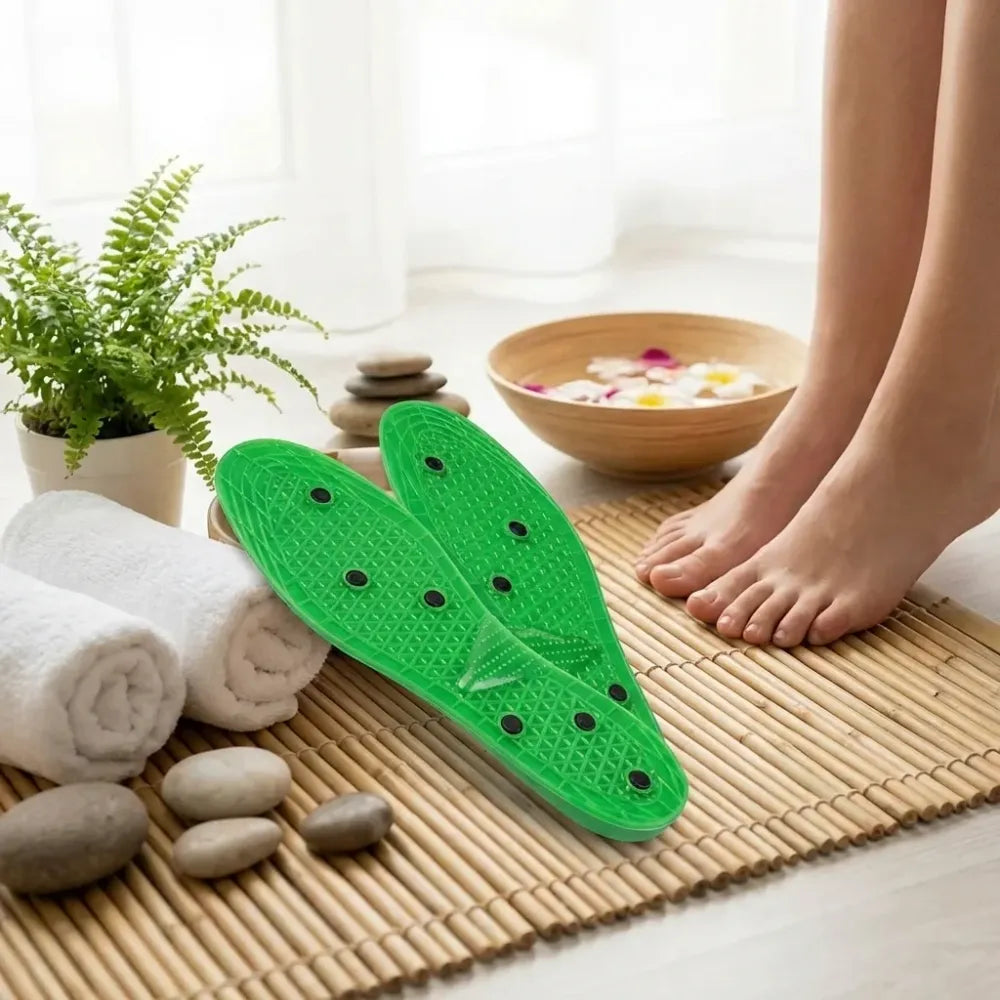 Magnetic height booster massager