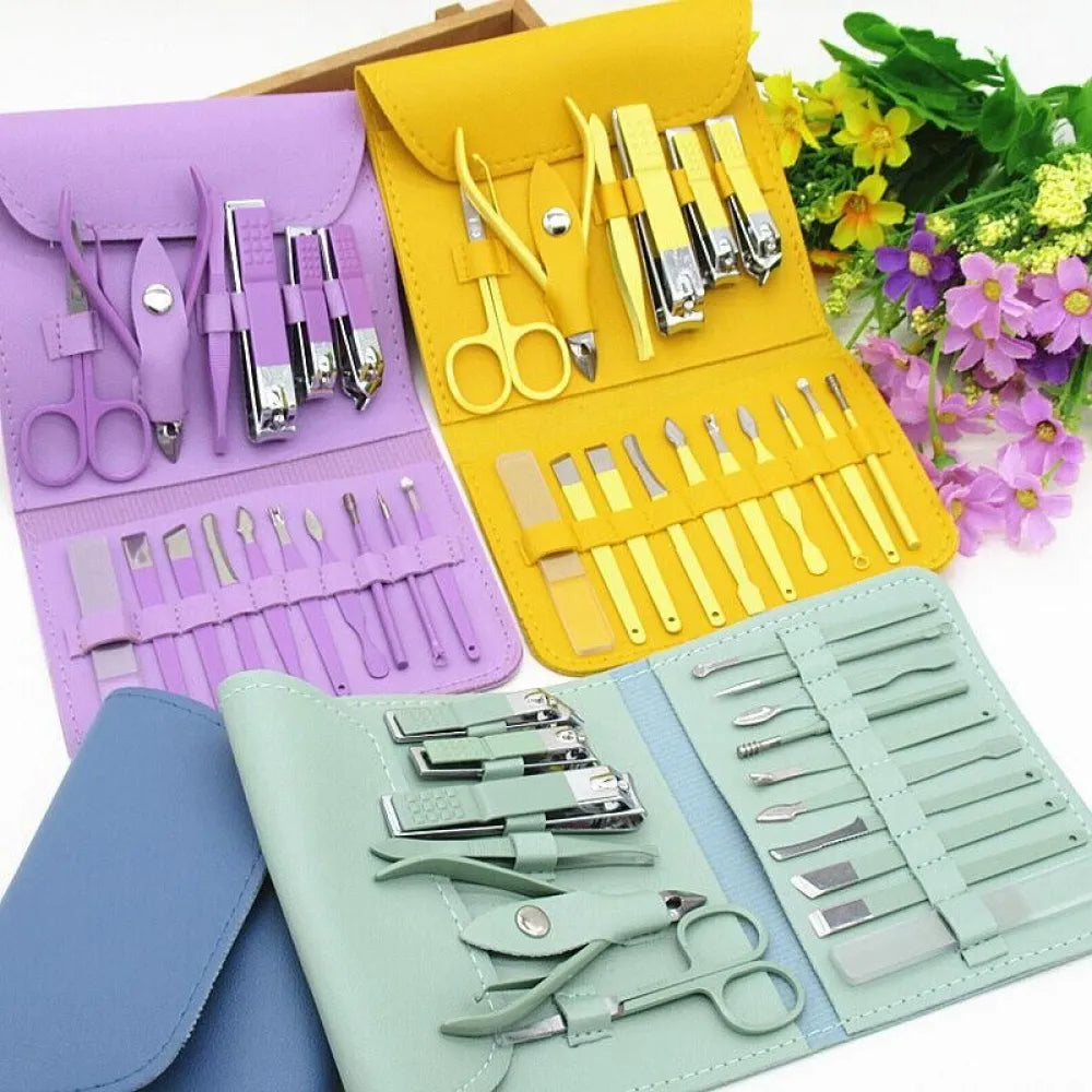 Manicure/pedicure set for women