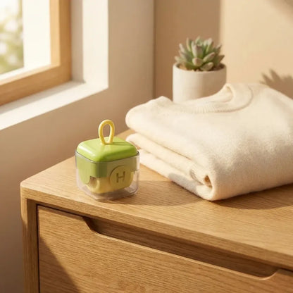 Manual mini lint roller
