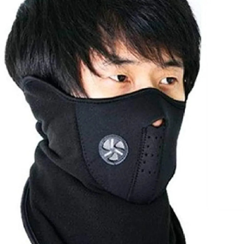 Black face and neck warmer.