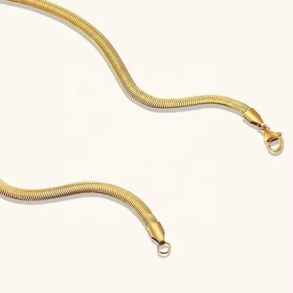 Men’s golden snake chain