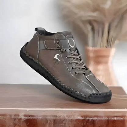Men’s high top hiking shoes