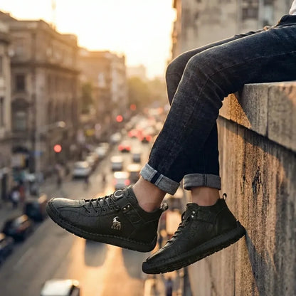 Men’s high top hiking shoes