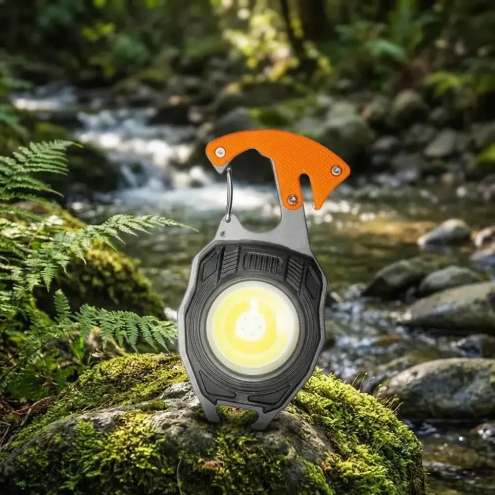 Mini rechargeable keychain torch