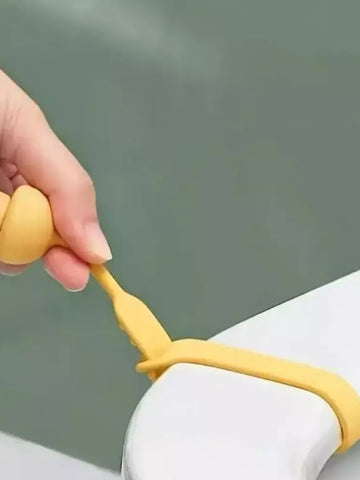 No-Touch Toilet Seat Lifters