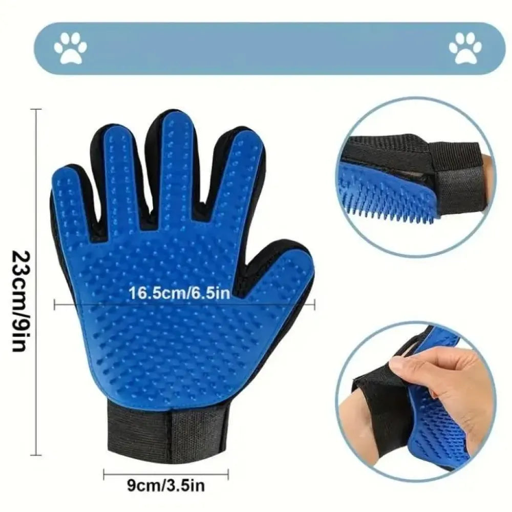 Pet grooming gloves
