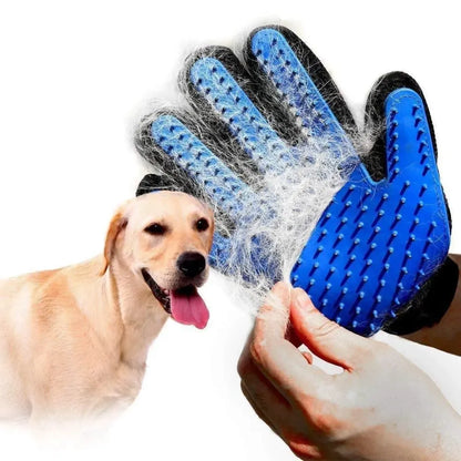 Pet grooming gloves