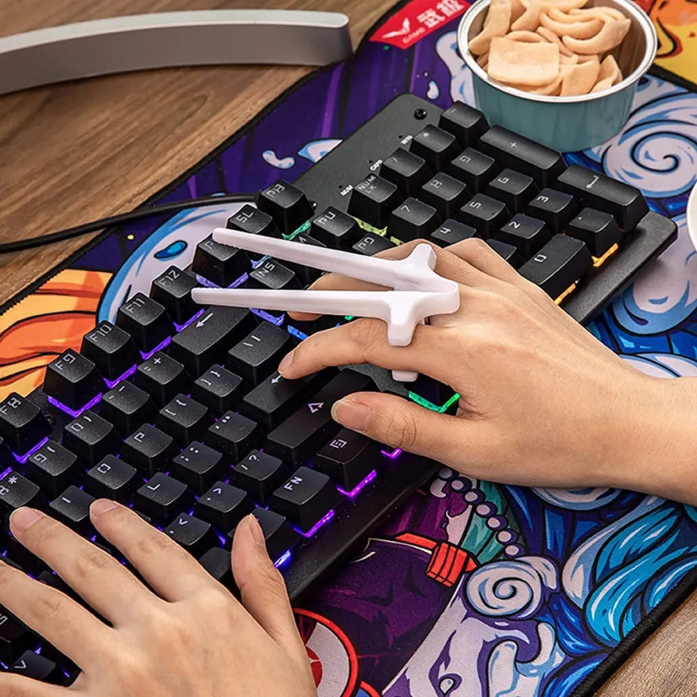 Plastic finger chopsticks for gamers snack clips (1 pc) - home improvement
