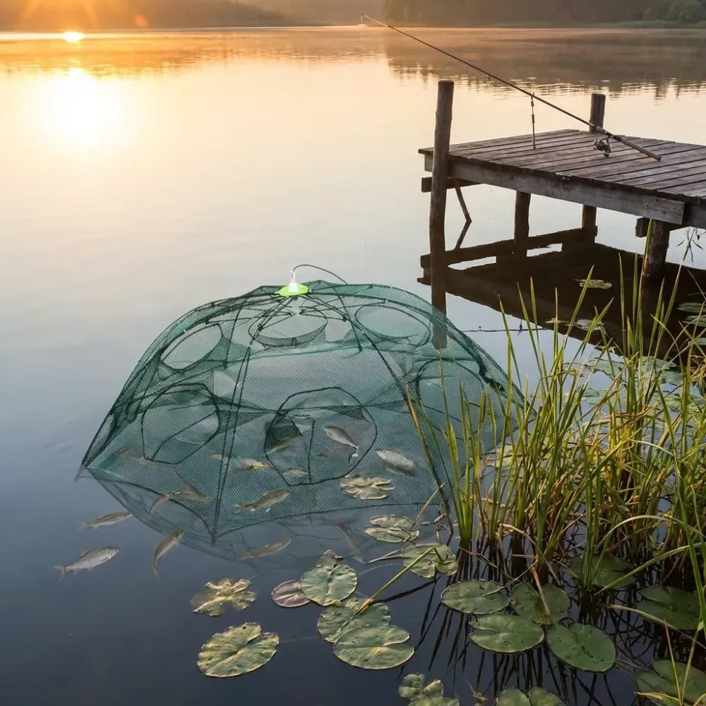 Portable folding fishing net