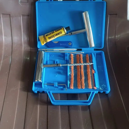 Portable tubeless tire repair kit - automotive