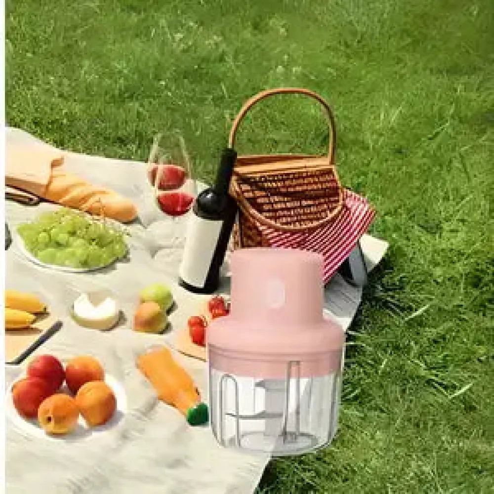 Wireless rechargeable mini food chopper