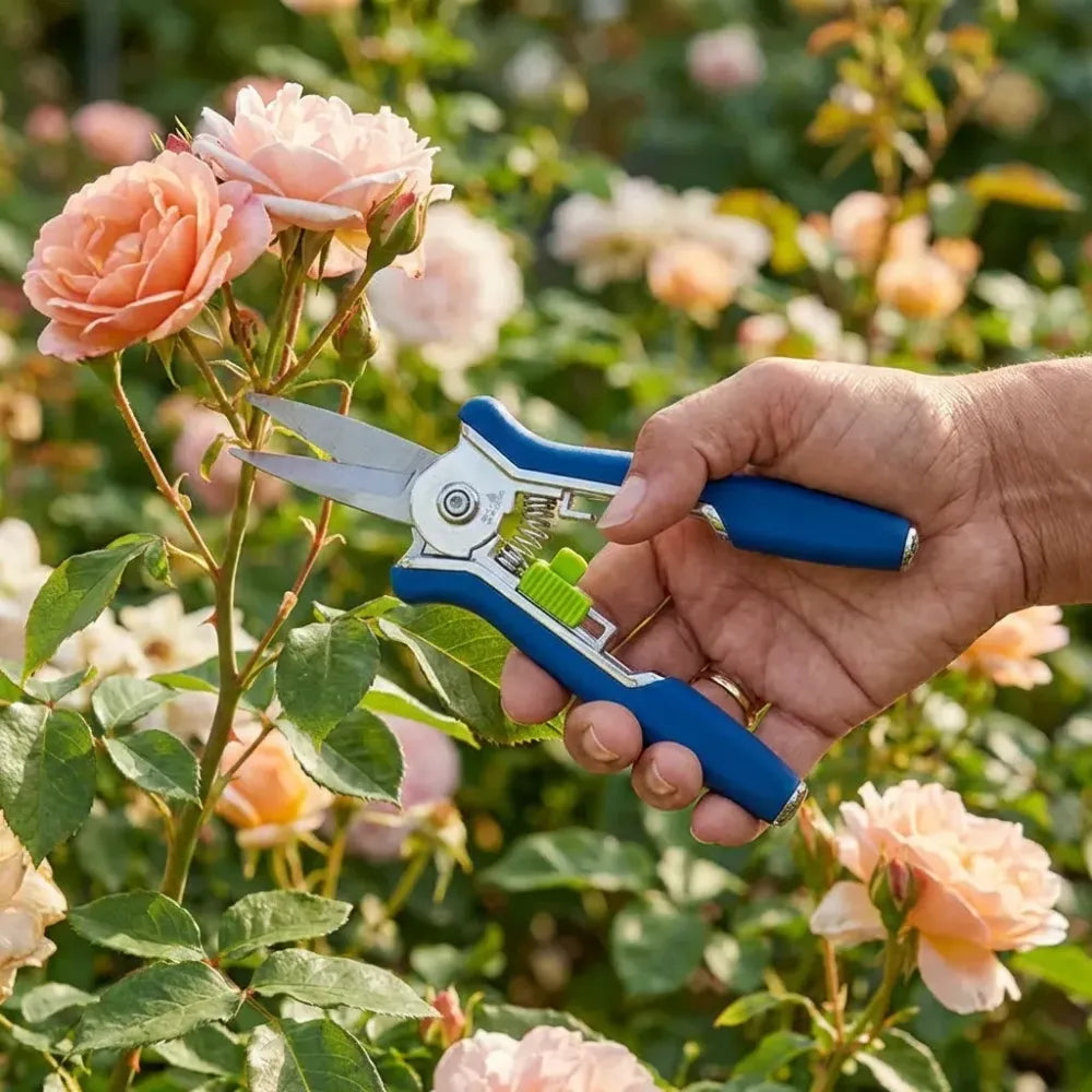 Precision micro garden snip pruning scissor